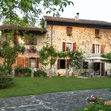 B&B La Casa Del Sole Manzano Bagian luar foto