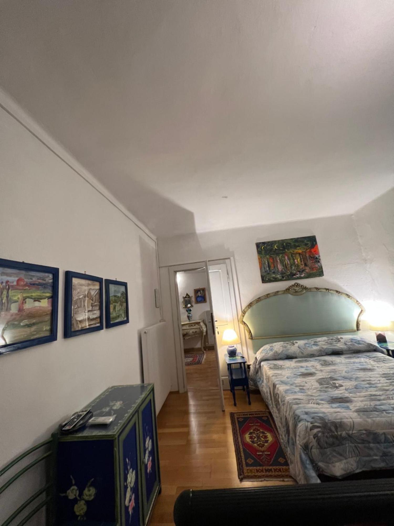 B&B La Casa Del Sole Manzano Ruang foto