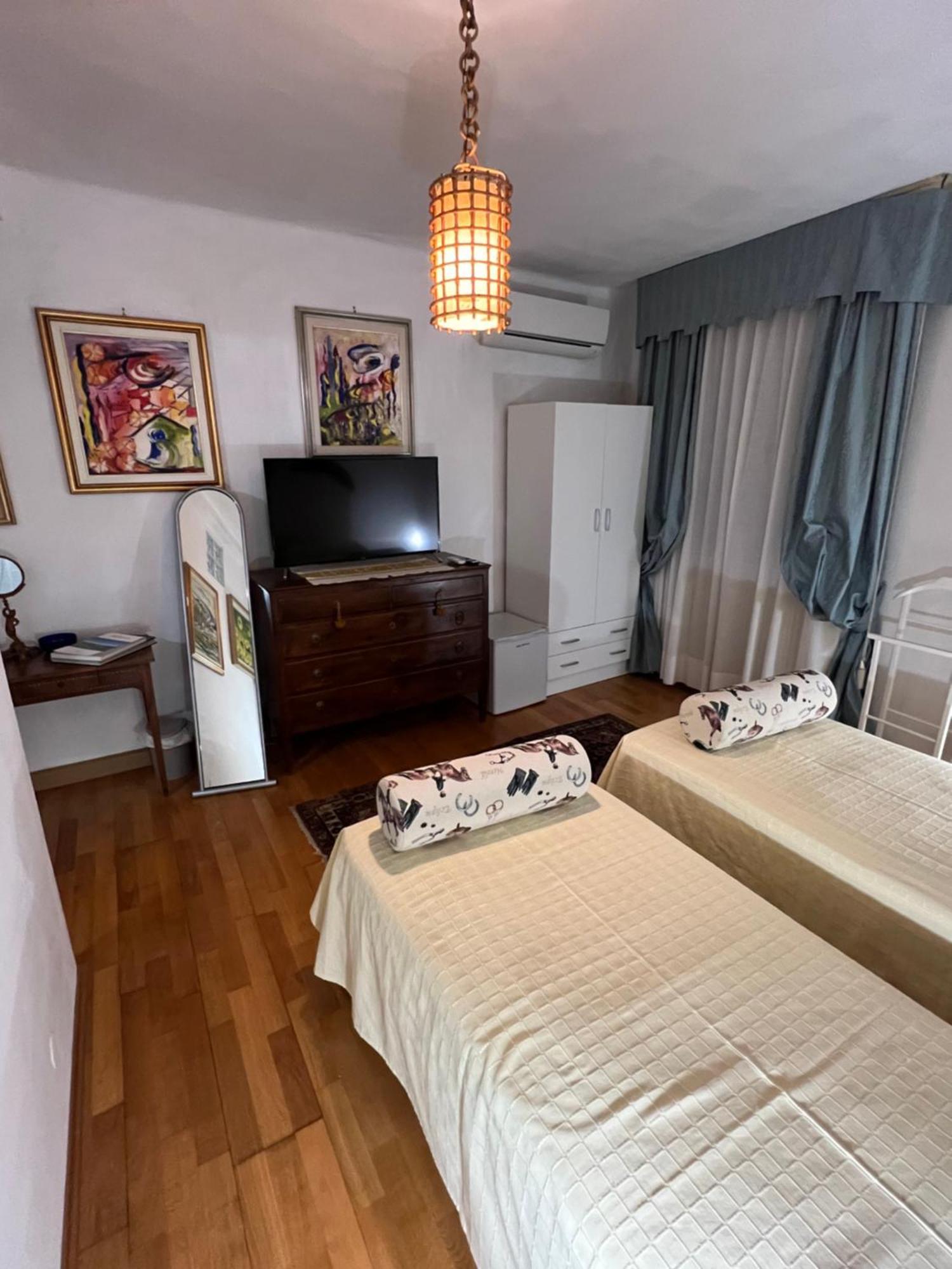 B&B La Casa Del Sole Manzano Bagian luar foto